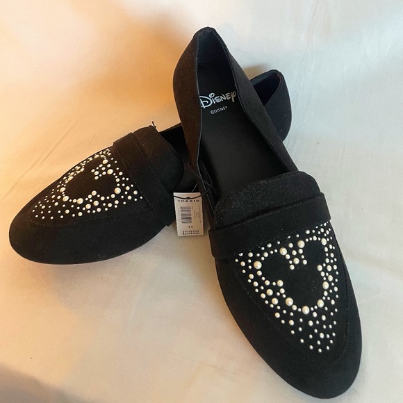 Torrid DIsney Mickey Mouse Feux Suade loafer size 11WW - Picture 1 of 4